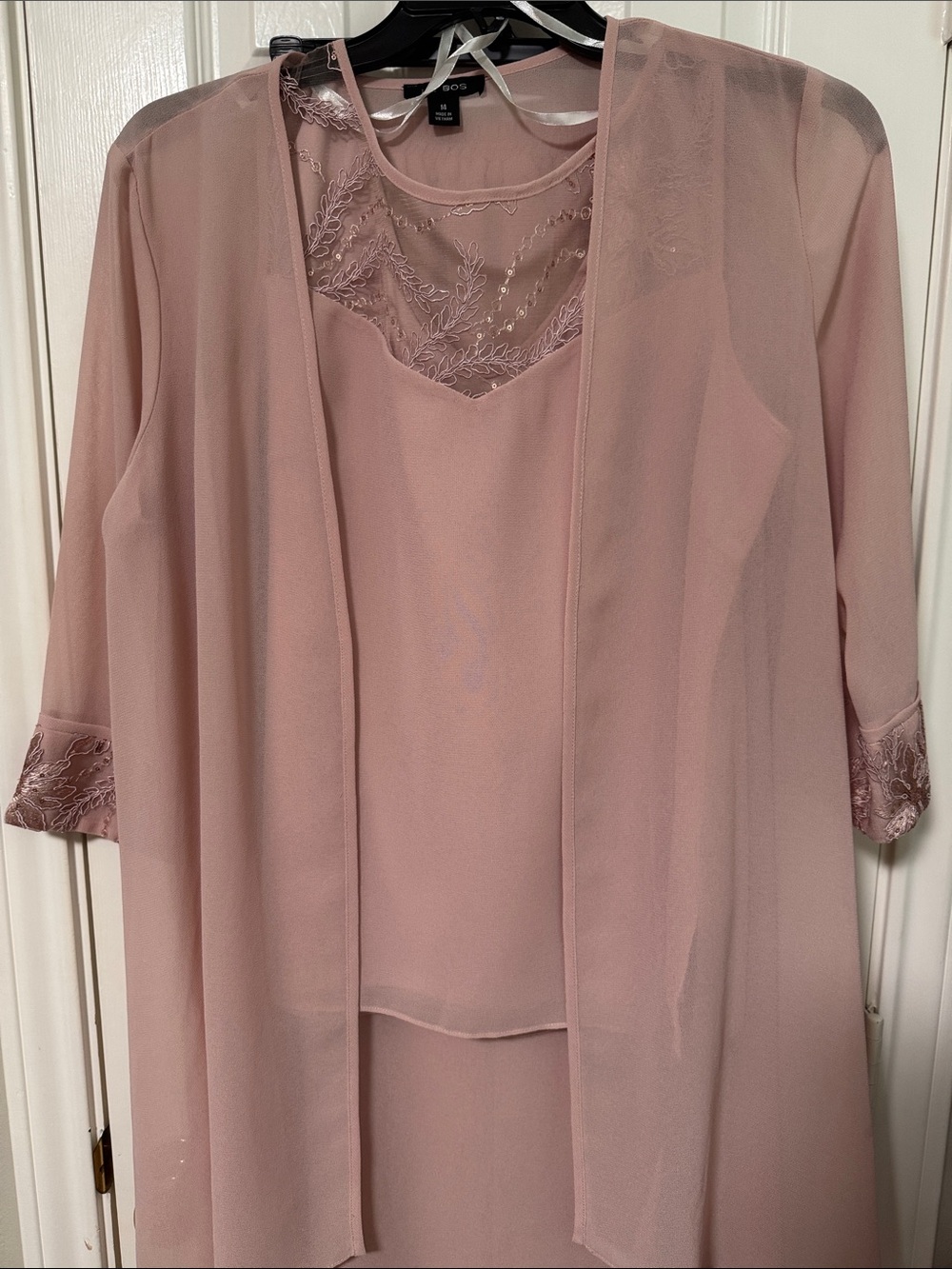 Lebos Chiffon Lace Overlay 3 Piece Pant Suit in Dusty Rose